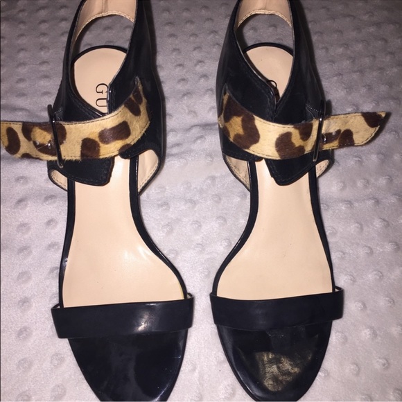 Guess Shoes - Guess leopard sandals